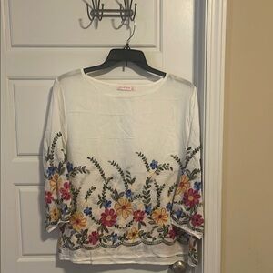 XL cream 3/4 sleeve embellished blouses